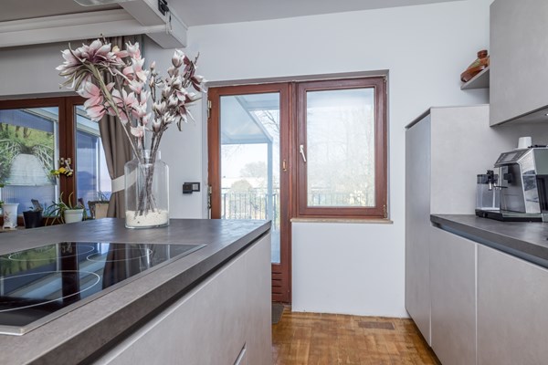 Medium property photo - Heerlerbaan 163, 6418 CC Heerlen